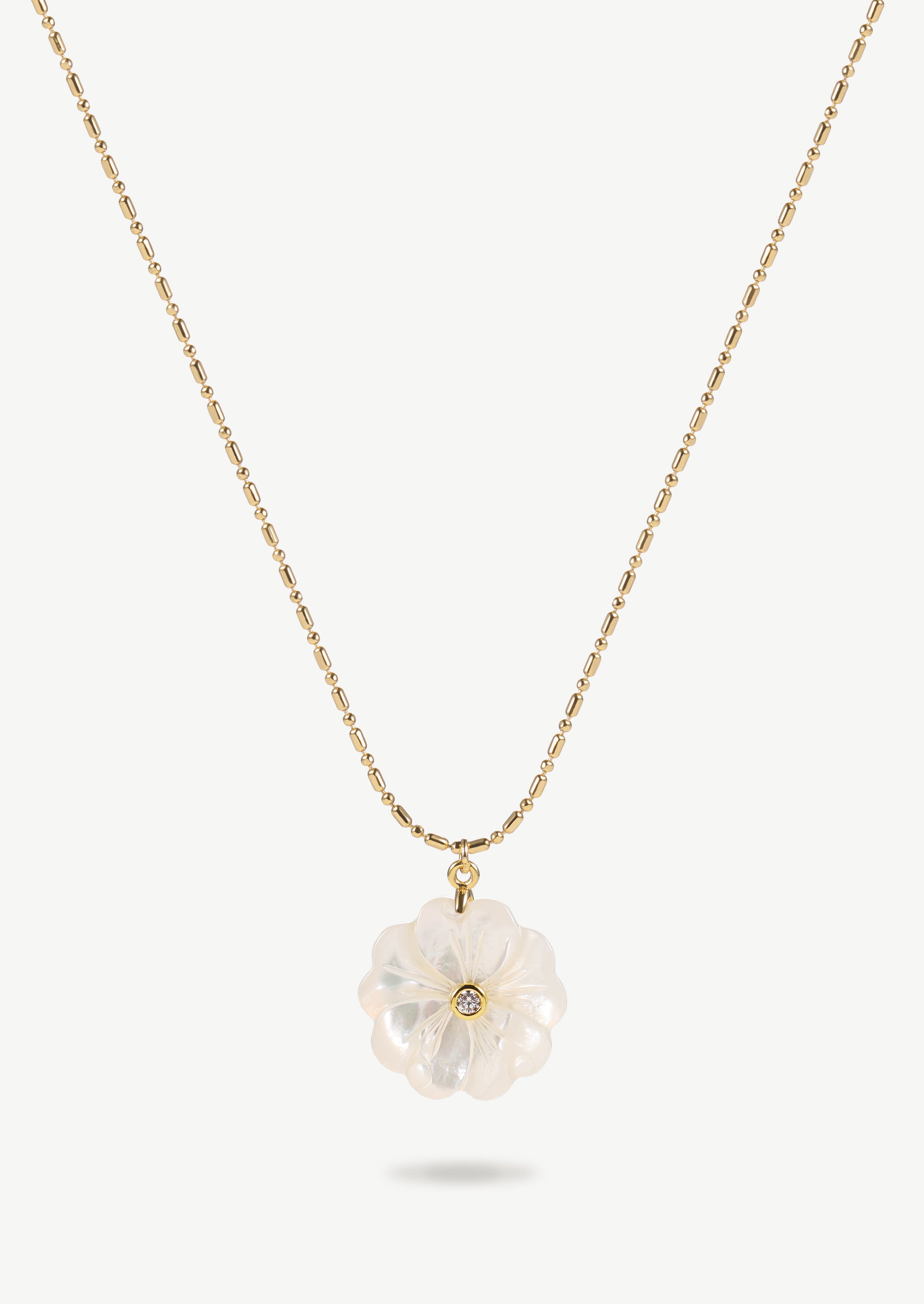 Shell Flower Pendant Necklace