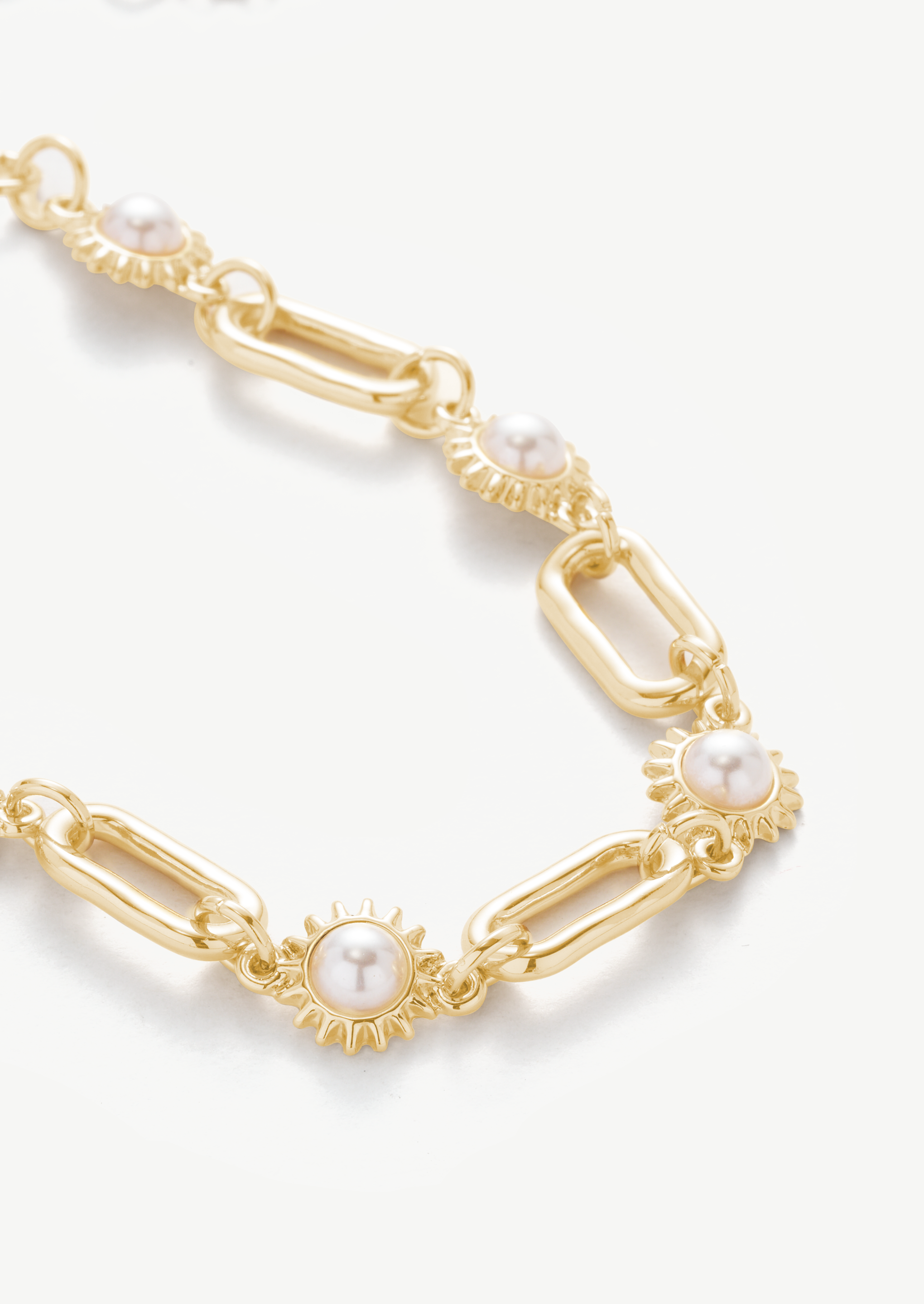 Pearl Gold Link Bracelet