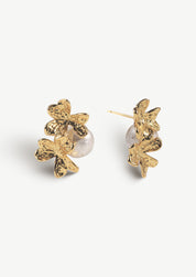 Flower Pearl Stud Earrings