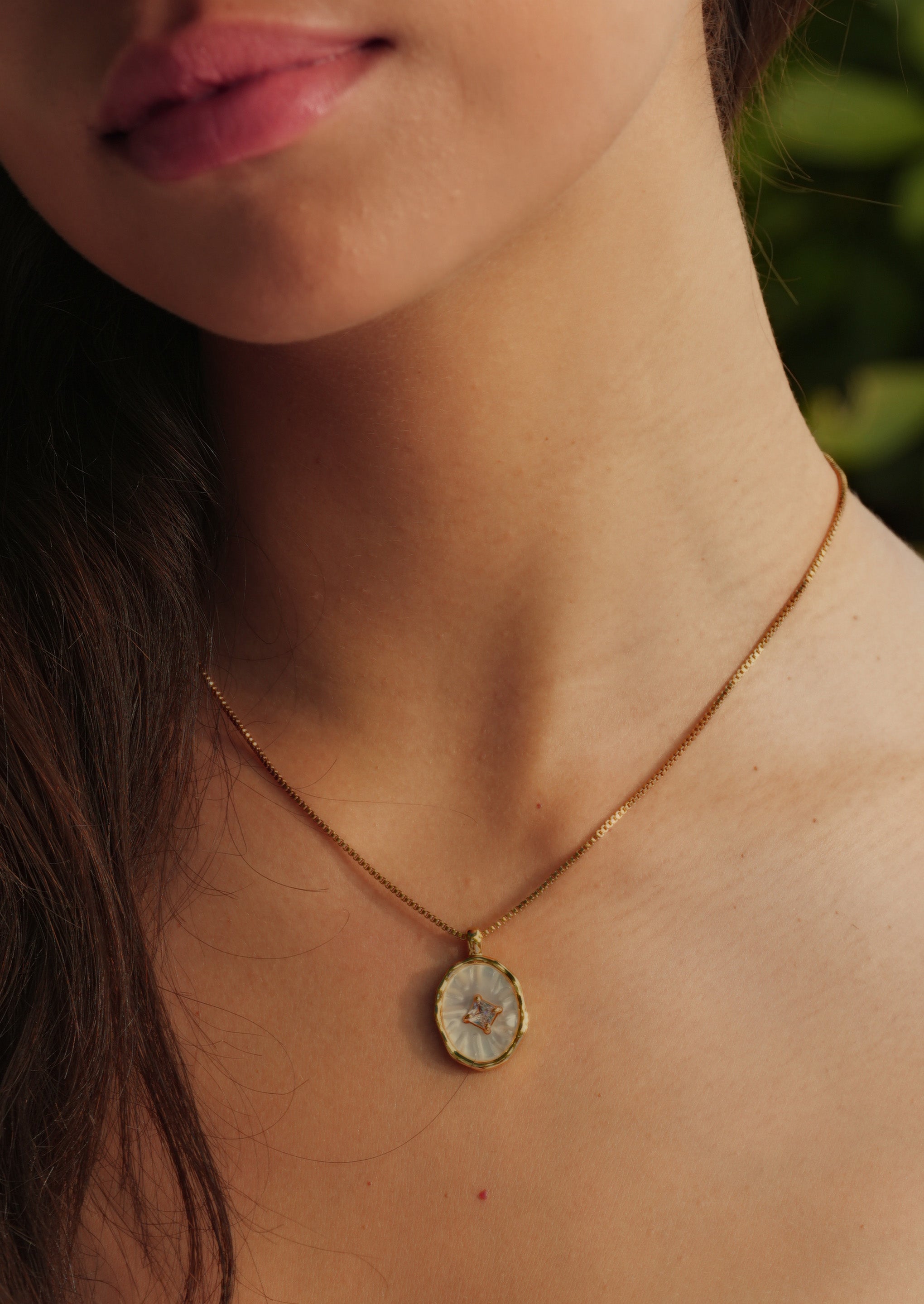 Shell Pendant Necklace