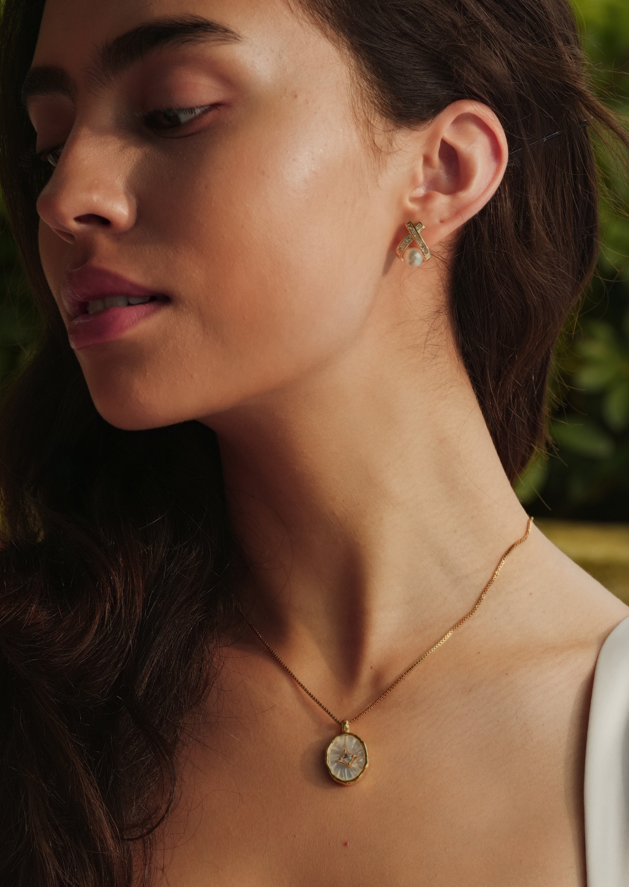 Shell Pendant Necklace