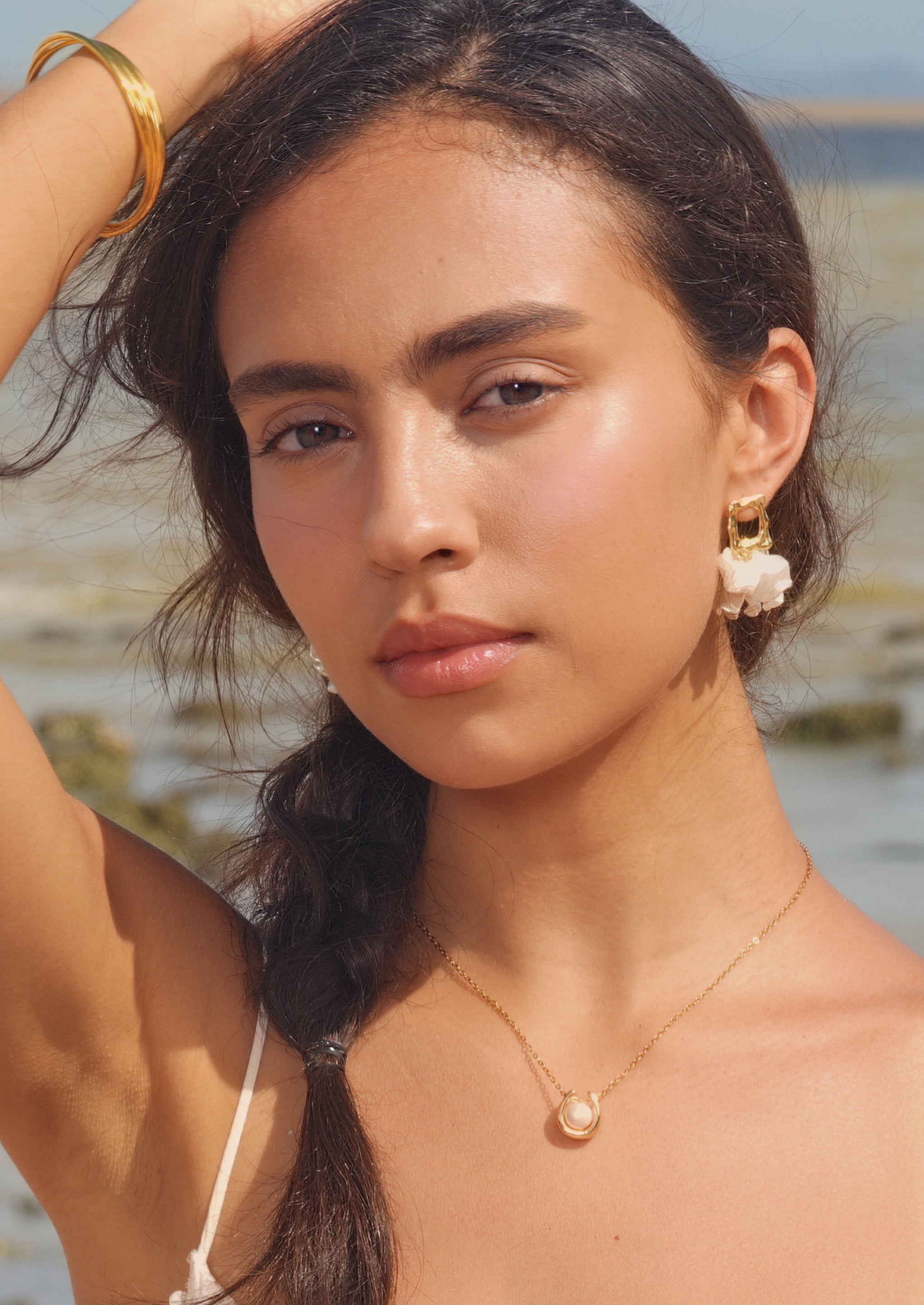 Horseshoe Pearl Pendant Necklace