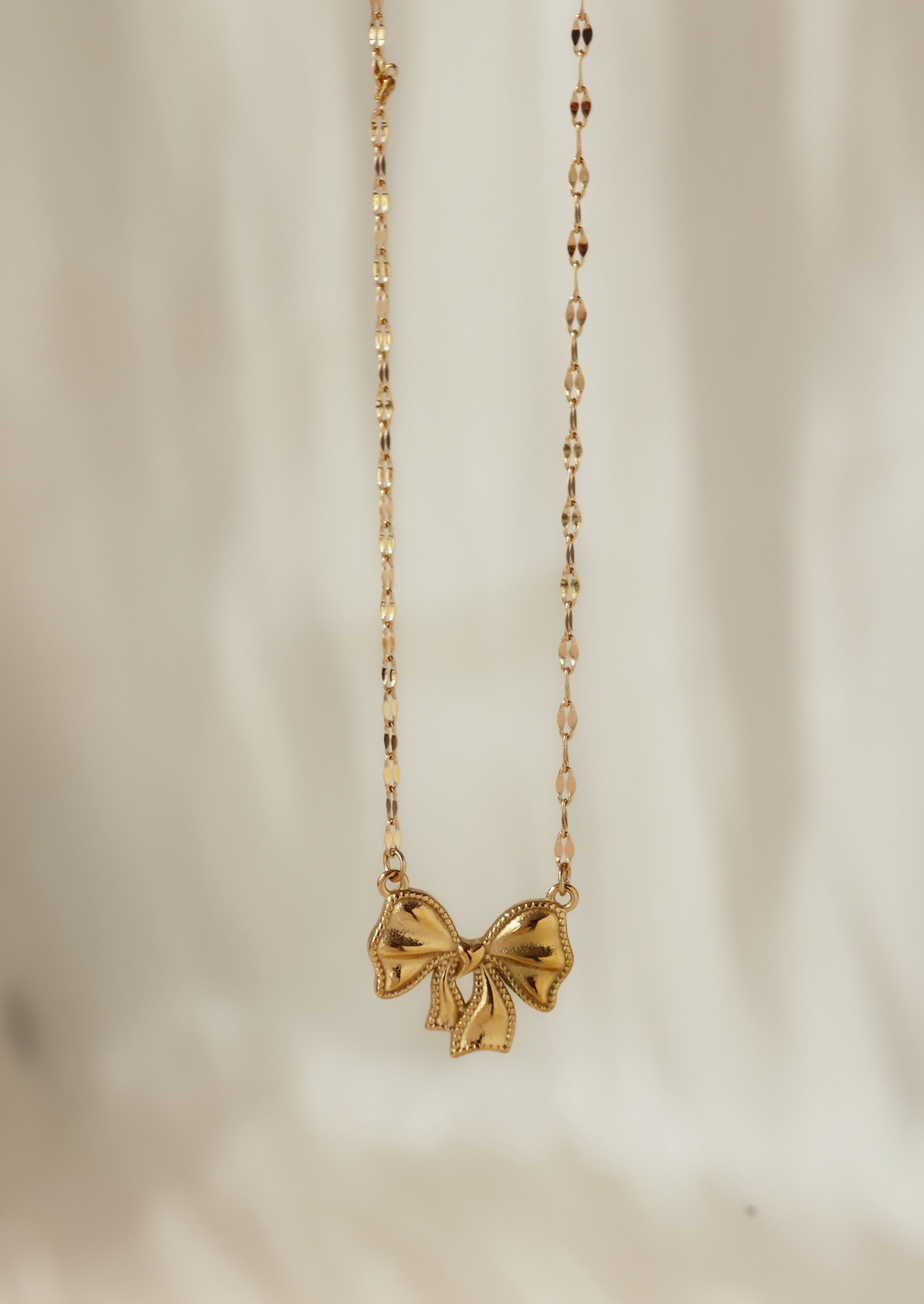 Bow Pendant Chain Necklace