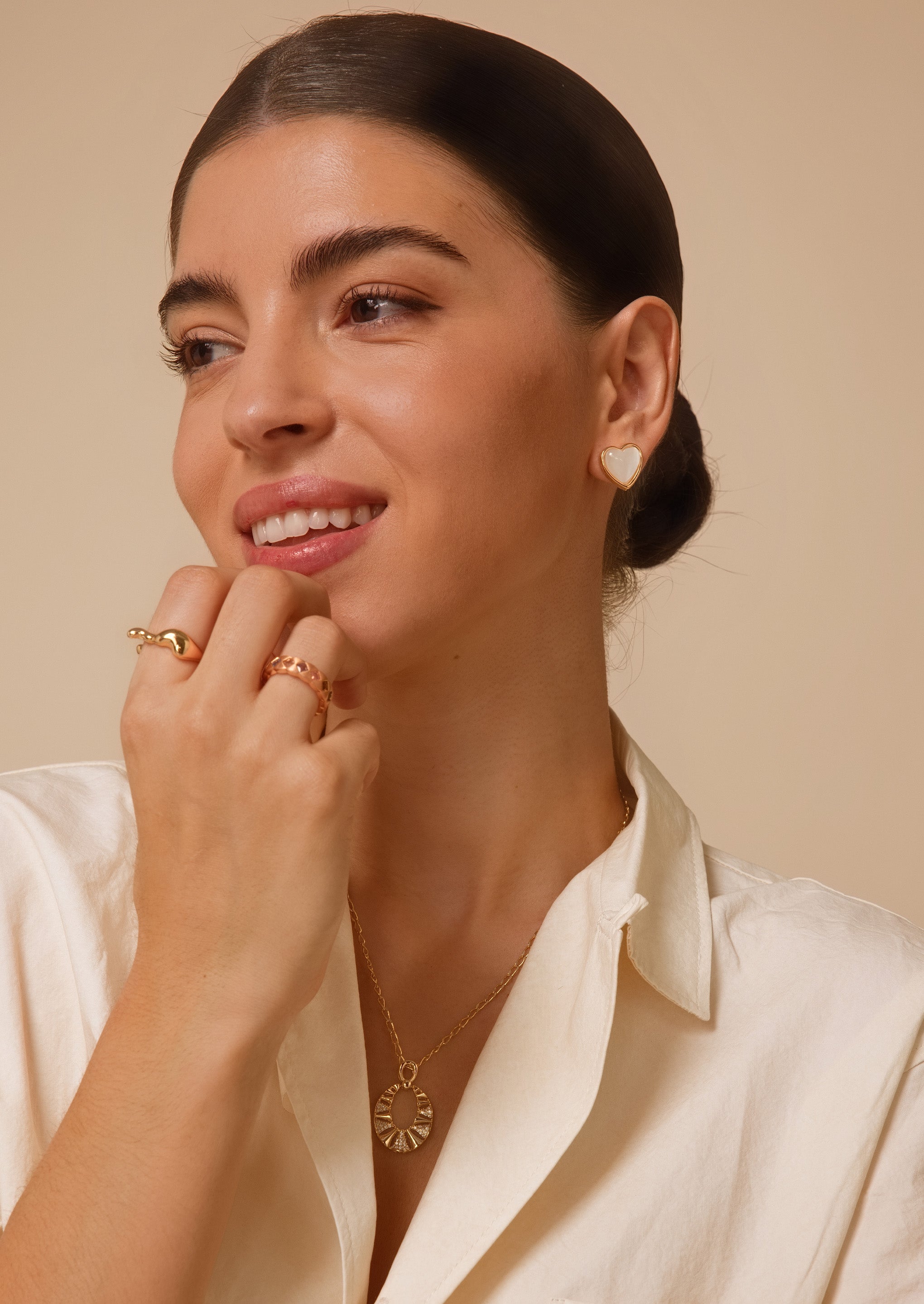 Cat's Eye Heart Stud Earrings